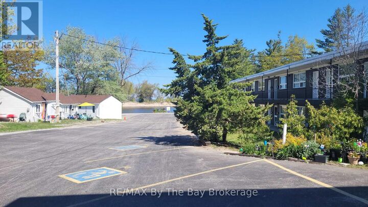 Property Photo:  280 River Road East A05  ON L9Z 2L7 