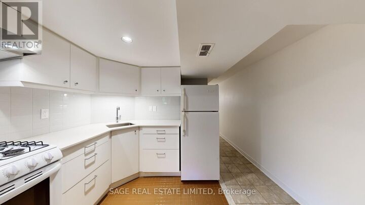 Property Photo:  532 Brunswick Avenue Lower  ON M5R 2Z5 