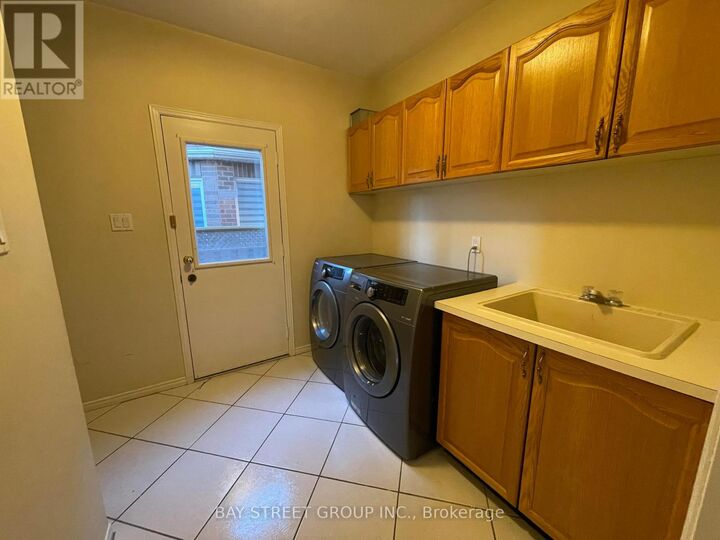 Property Photo:  36 Tomlinson Circle  ON L3R 9J8 