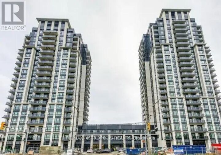 Property Photo: 204 Burnhamthorpe Road East 1110 ON L5A 0B2