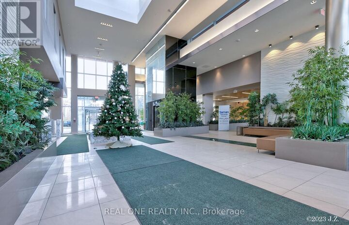 Property Photo: 9608 Yonge Street 1109A ON L4C 1V6
