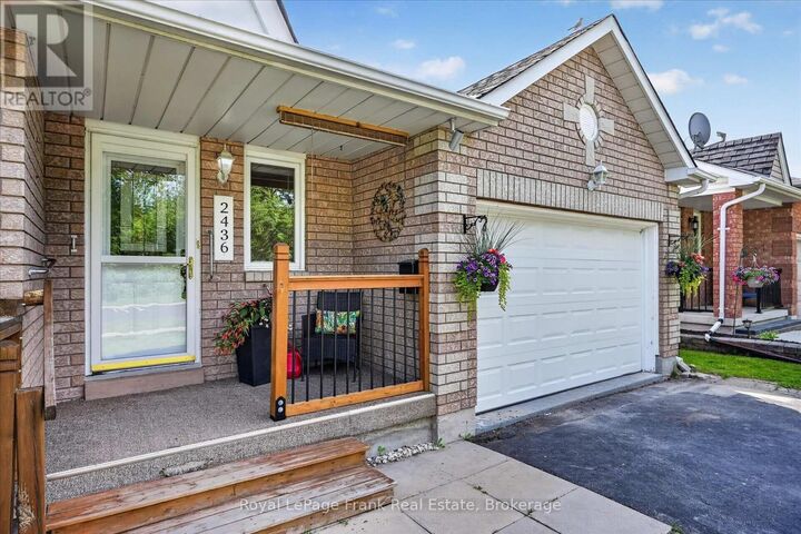 Property Photo:  2436 Woodglade Boulevard  ON K9K 2K9 