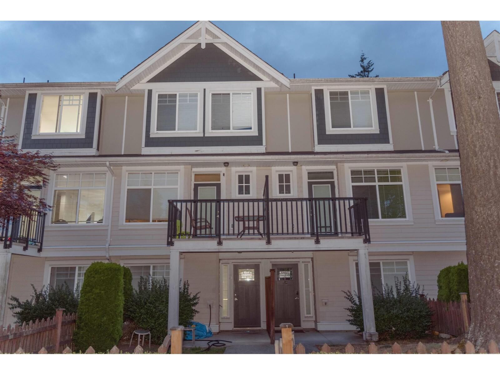 Photo de la propriété:  12775 63 Avenue 2  BC V3X 0E9 