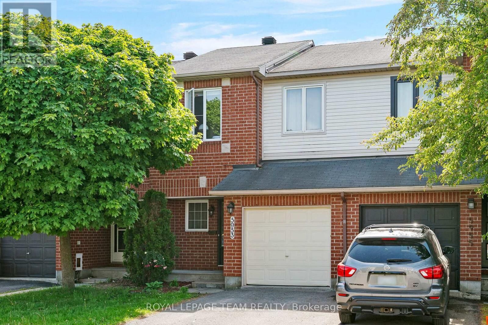 Photo de la propriété:  5953 Pineglade Crescent  ON K1W 1G9 