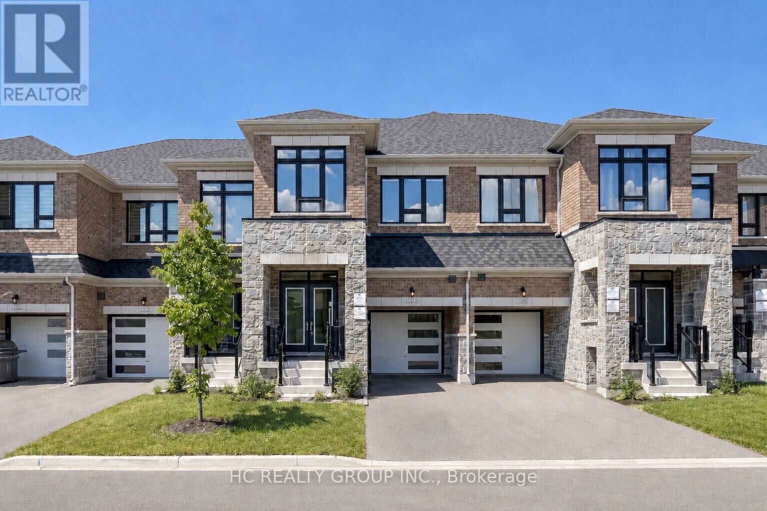 Photo de la propriété: 8 Hewison Avenue ON L4S 0J2