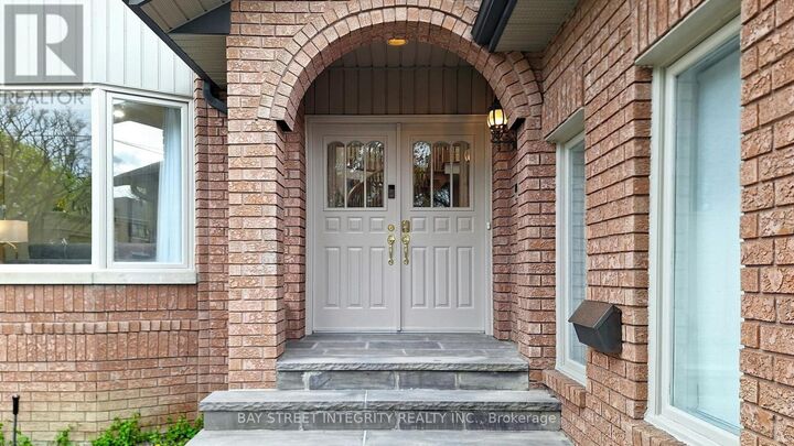 Property Photo: 280 Kingsdale Avenue ON M2N 3X4