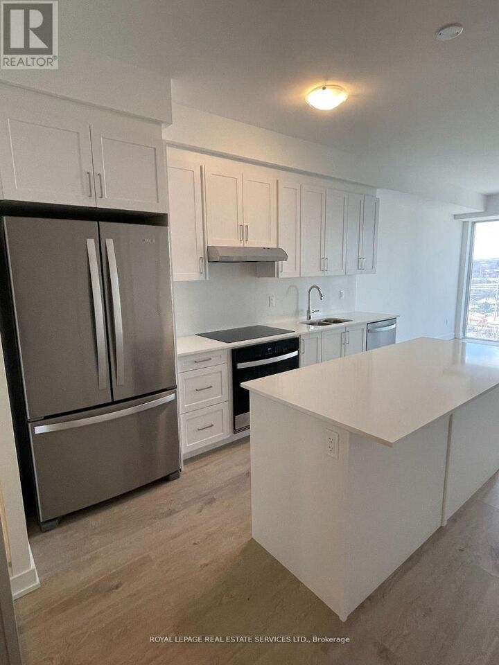 Property Photo:  1035 Southdown Road 801  ON L5J 0A2 