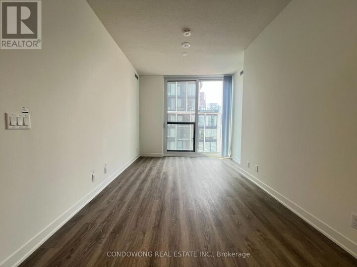 Property Photo:  180 Front Street East 2612  ON M5A 0A9 