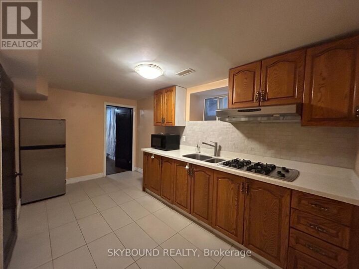Property Photo:  354 St Johns Road Basement  ON M6S 2K7 