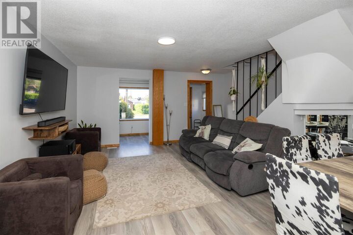 Photo de la propriété:  404 Amelia St W  ON P7E 4A8 