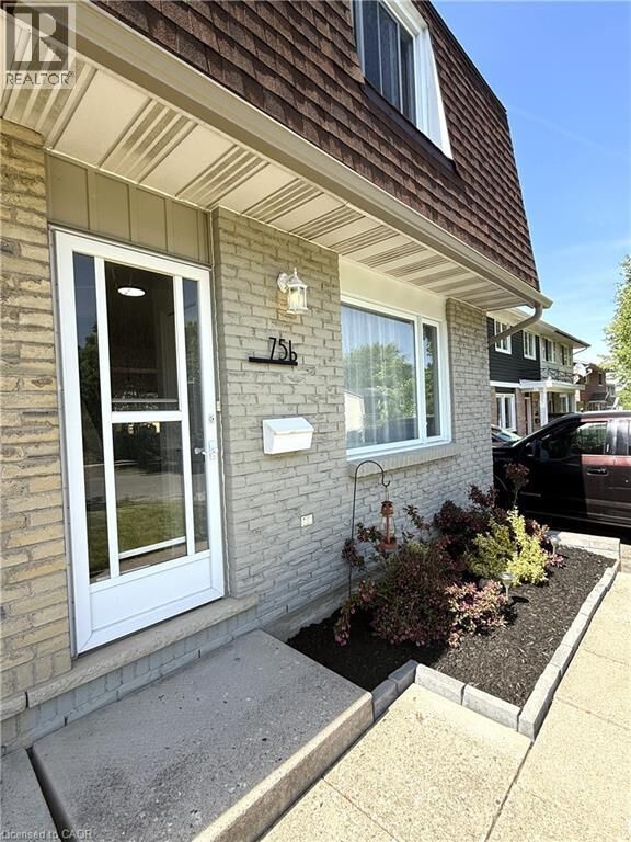 Property Photo:  75 Lillian Drive B  ON N2J 4J8 