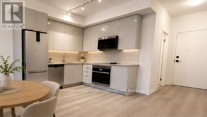 Property Photo:  498 Caldari Road 433  ON L4K 0R6 