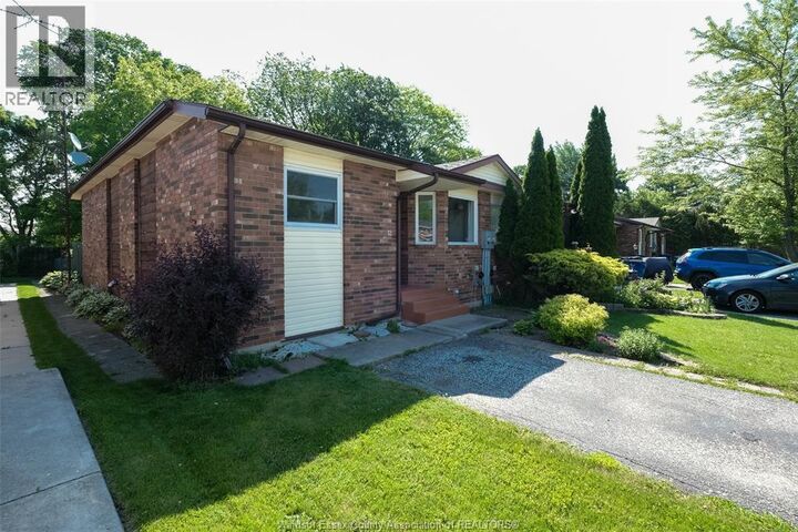 Property Photo: 12 Kelly Crescent ON N0P 2L0