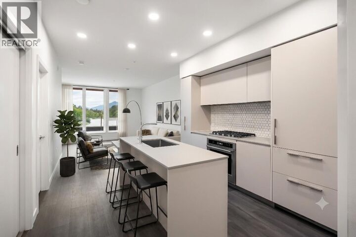 Photo de la propriété: 1500 Scott Crescent 207 BC V8B 1G5