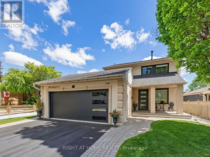 Property Photo:  2980 Folkway Drive  ON L5L 1Z6 