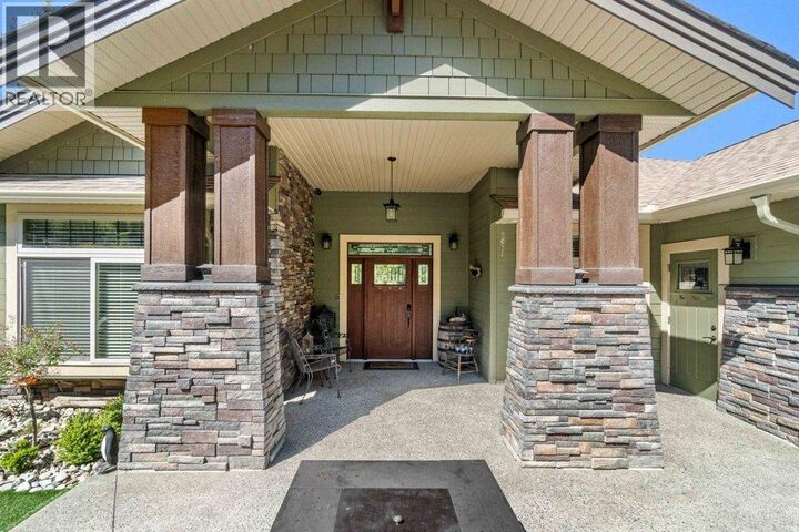 Property Photo:  1581 20 Street Northeast 1  BC V1E 0A7 