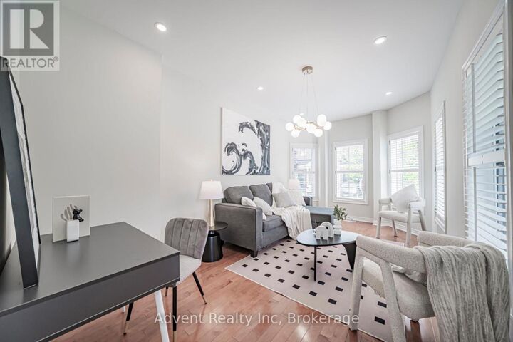 Property Photo:  2 Albert Baily Way  ON L3R 5P5 
