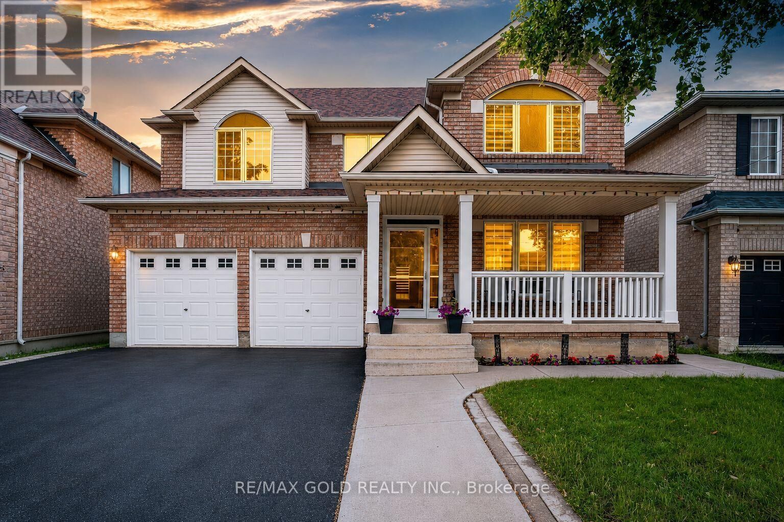 Property Photo:  8 Upshall Drive  ON L6P 1E1 