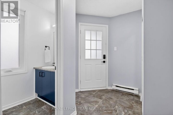 Property Photo:  299 Castor Street 102  ON K4R 1E9 