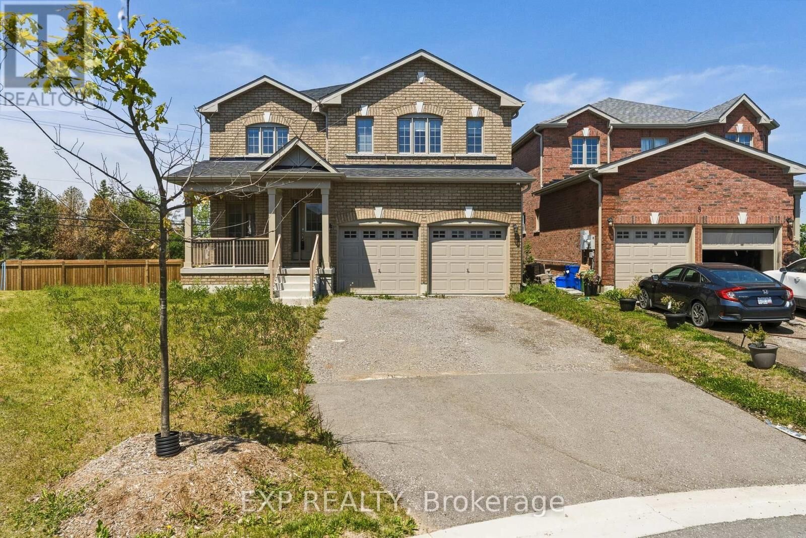 Property Photo: 10 Burrows Court ON K9V 0P6
