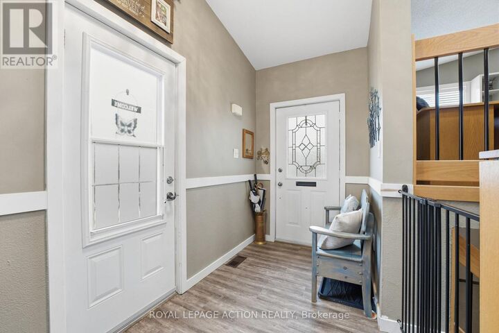 Property Photo:  71 Barnes Avenue  ON N3R 4Y9 