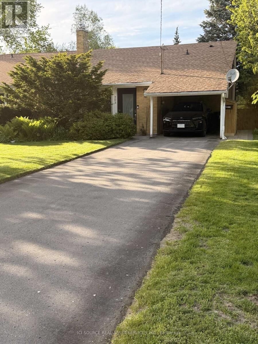 Property Photo: 203 Three Valleys Drive ON M3A 3L7