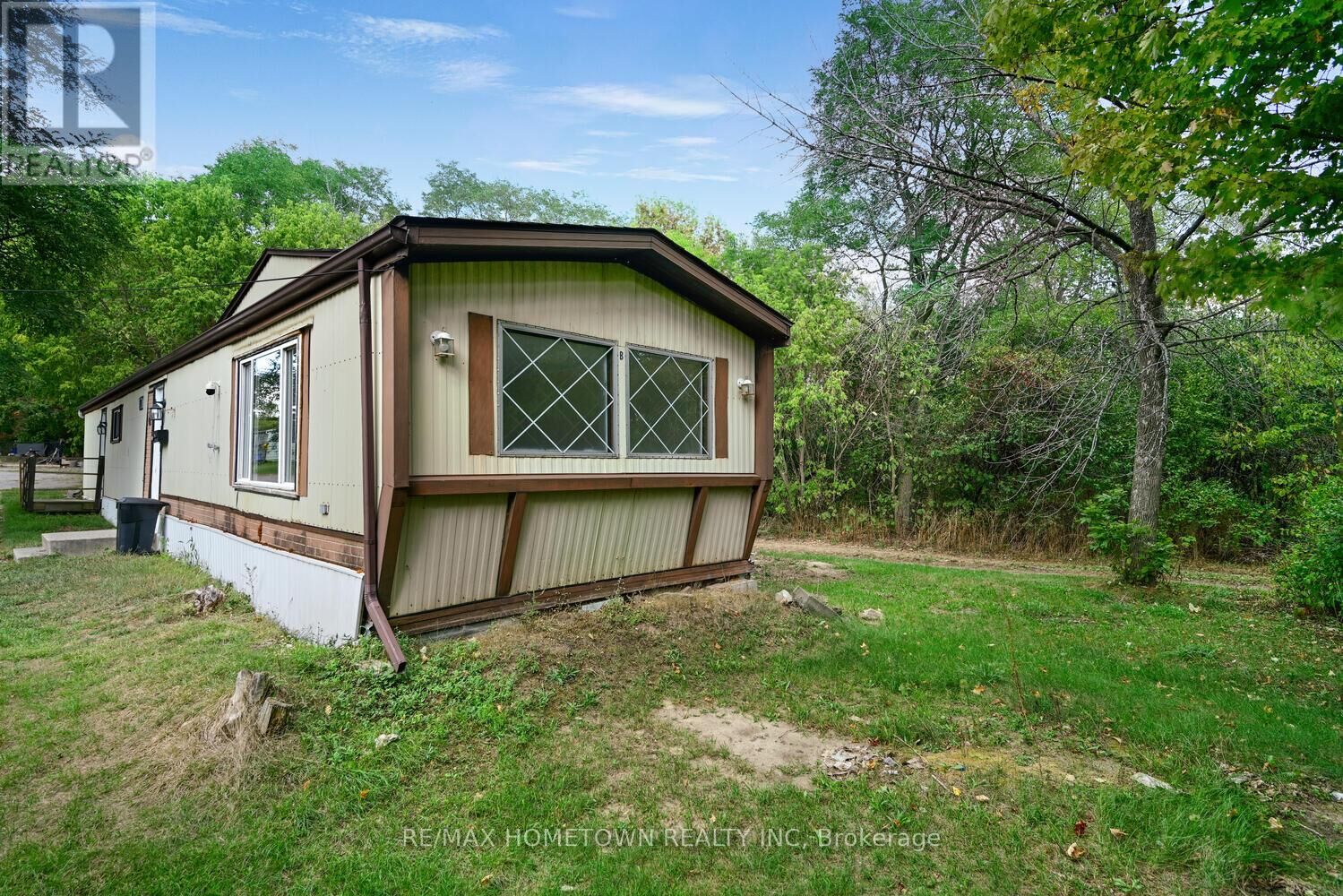 Property Photo: Old Red Road ON K6V 5T3