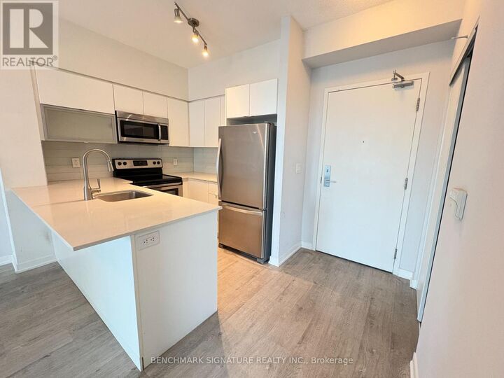 Property Photo:  150 East Liberty Street 1216  ON M6K 3R5 