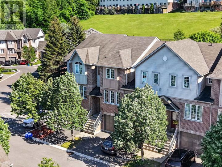 Property Photo:  36 Palomino Trail 18  ON L7G 6E9 