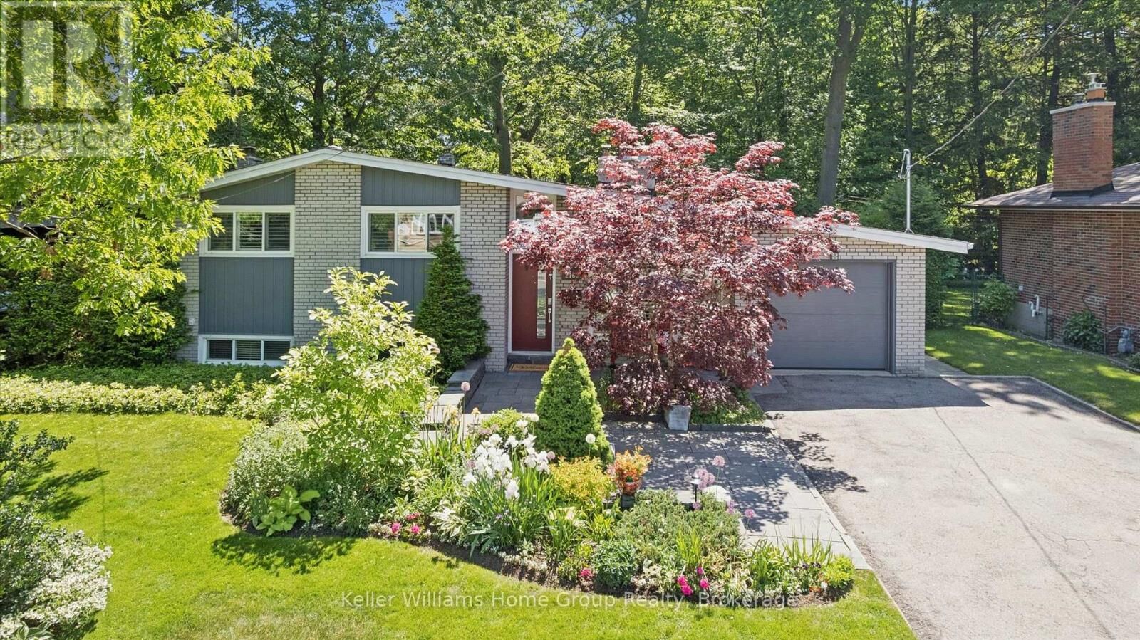 Property Photo:  2166 Corsair Road  ON L5A 2L8 