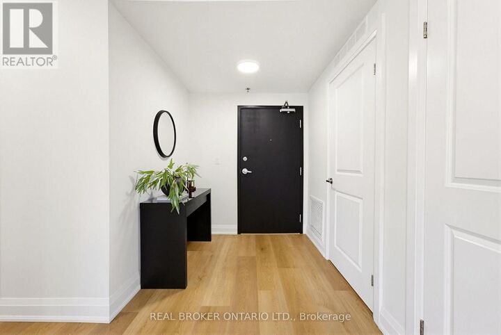 Property Photo:  247 Grey Silo Road 102  ON N2K 0G7 