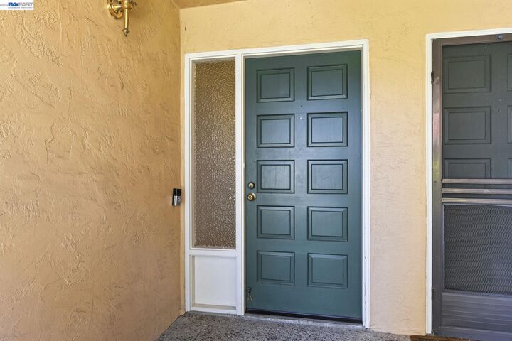 Property Photo:  1354 Dale Ave 9  CA 94040 