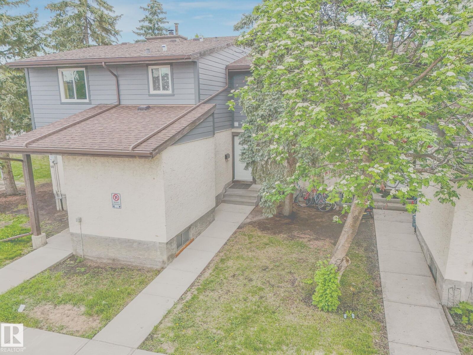 Property Photo:  17108 100 Street NW  AB T5X 5H3 