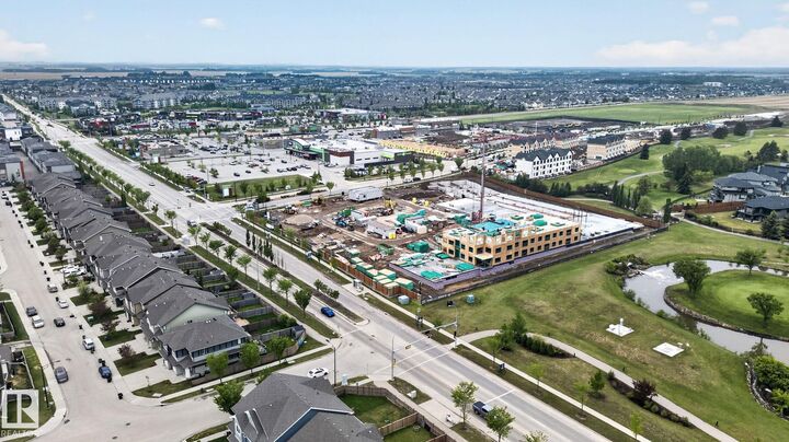 Photo de la propriété: 3806 Powell Wynd SW AB T6W 2W9