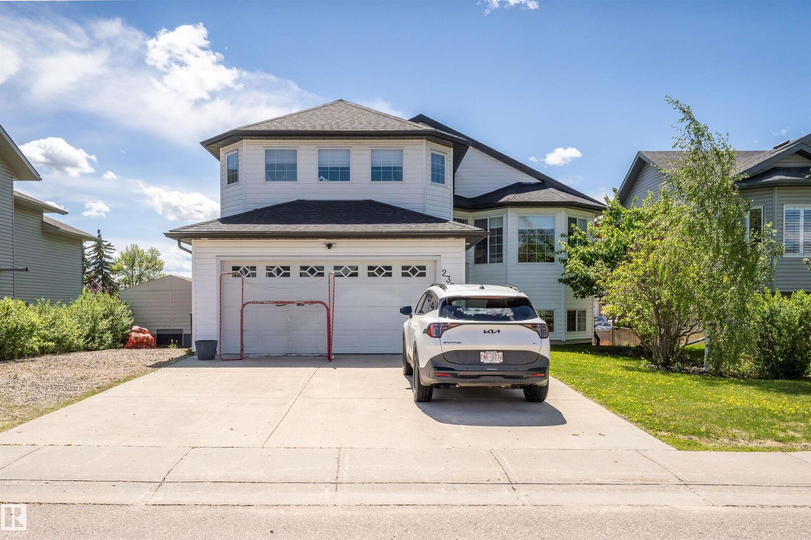 Property Photo: 2309 3 Avenue AB T9M 0A4