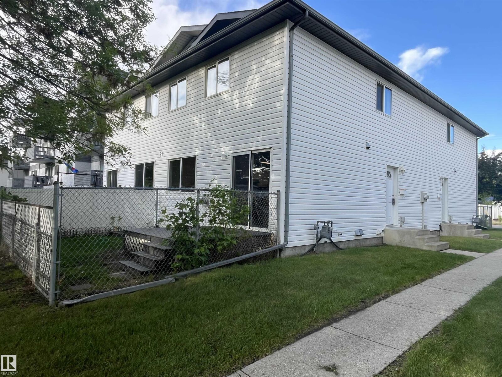 Property Photo:  61 Michigan Street 2  AB T9G 1H7 