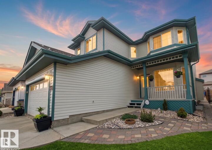 Property Photo:  243 Hilliard Green Green NW  AB T6R 3G5 