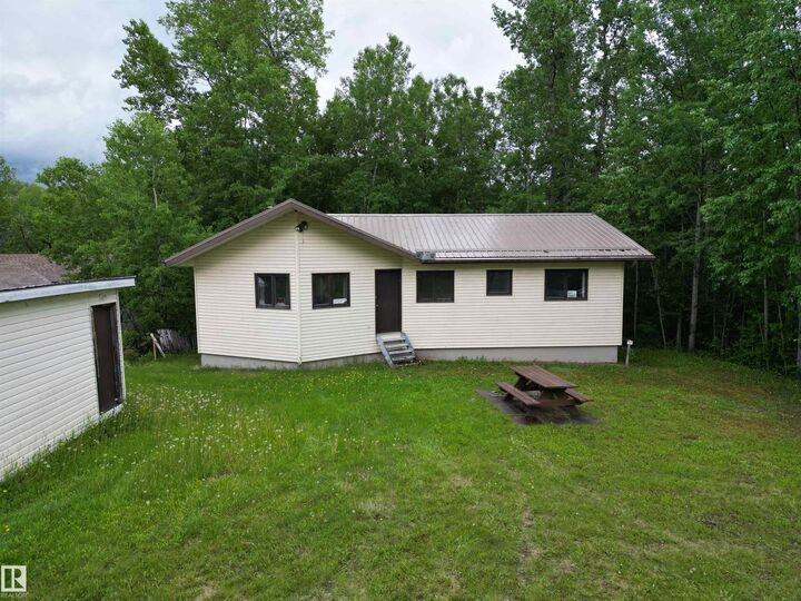 Property Photo: 163 5415 Twp Rd 594 AB T7N 1N2