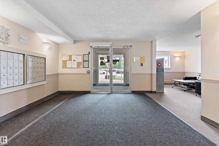 Photo de la propriété:  6720 158 Avenue NW 420  AB T5Z 3B1 