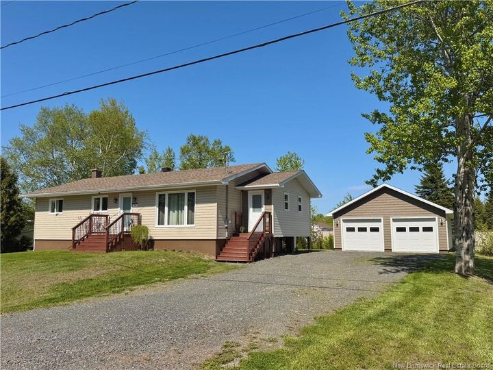 Property Photo: 393 Rue Des érables NB E8K 3M1
