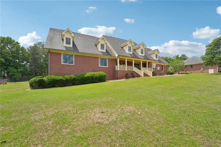 Property Photo:  378 Clyde Court  GA 30252 