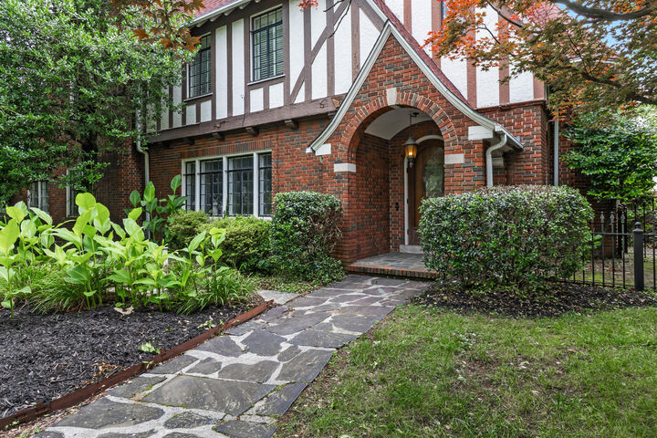 Property Photo:  1560 N Ocoee Street  TN 37311 
