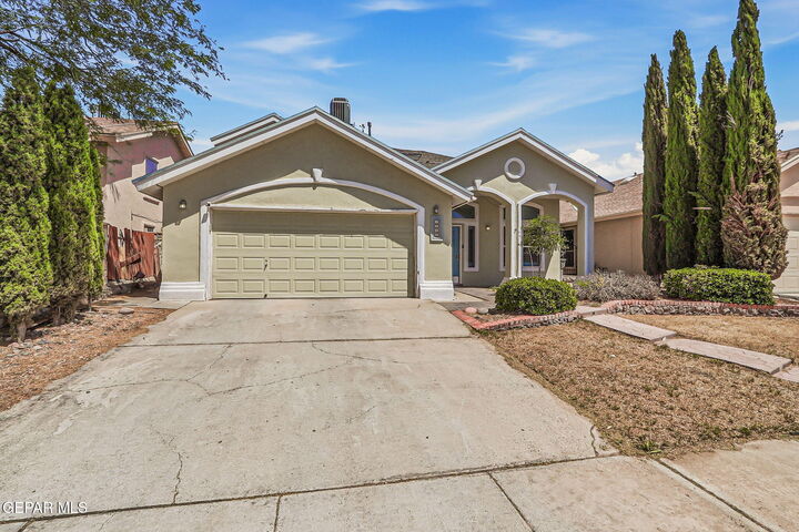 Property Photo:  5545 Rick Husband Drive  TX 79934 