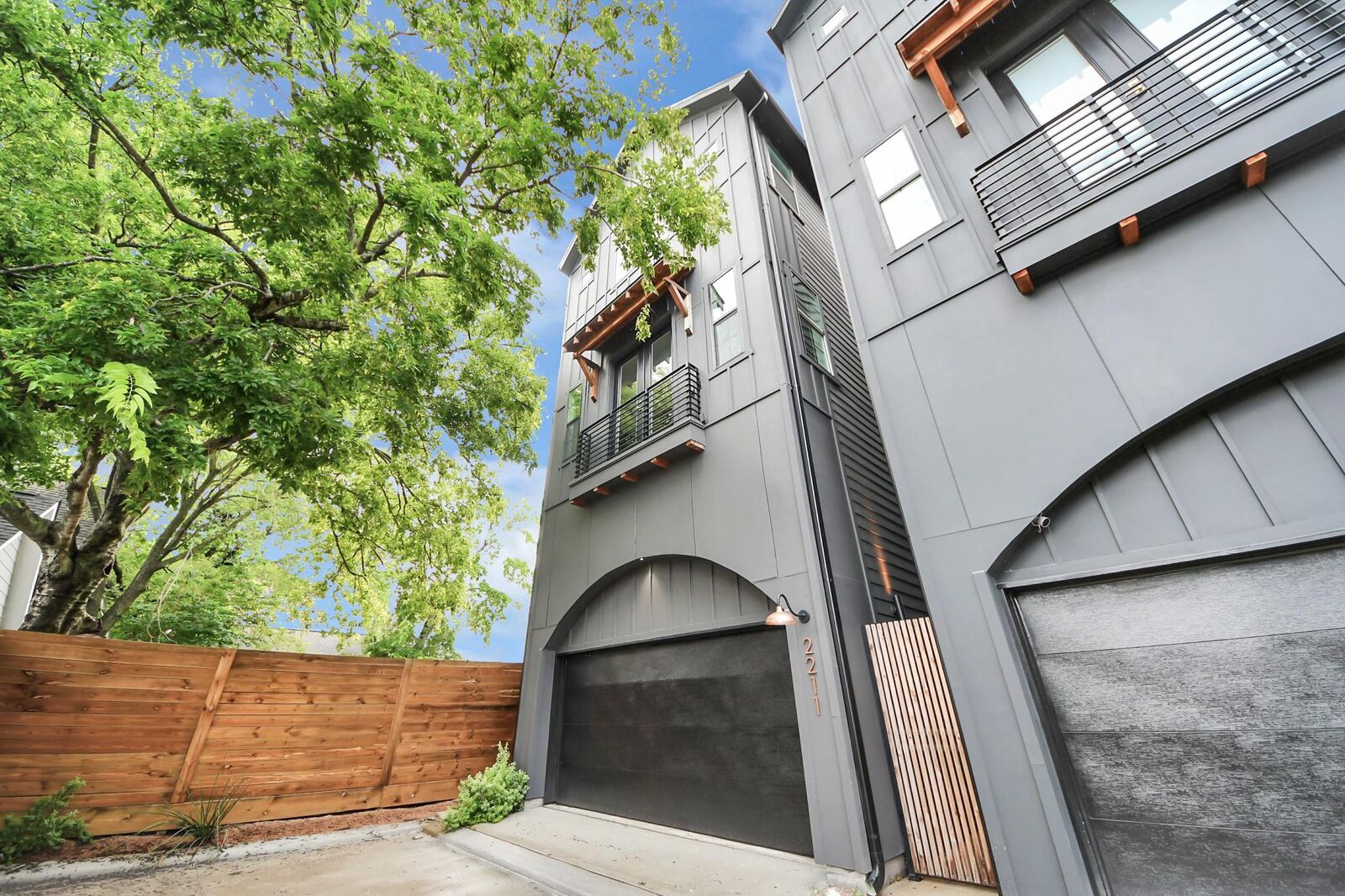 Property Photo:  2211 Bevis Street  TX 77008 