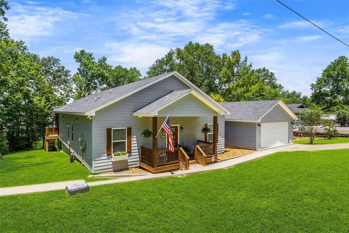 Property Photo: 914 Plum Tree TX 77351
