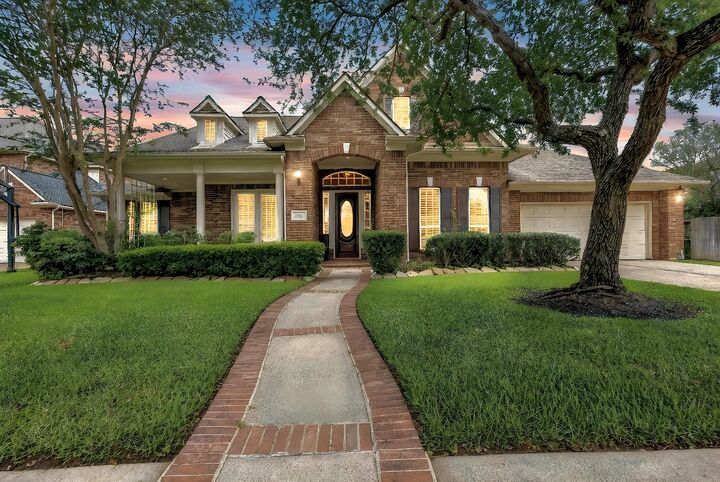 Property Photo: 2915 Lacewood Court TX 77584