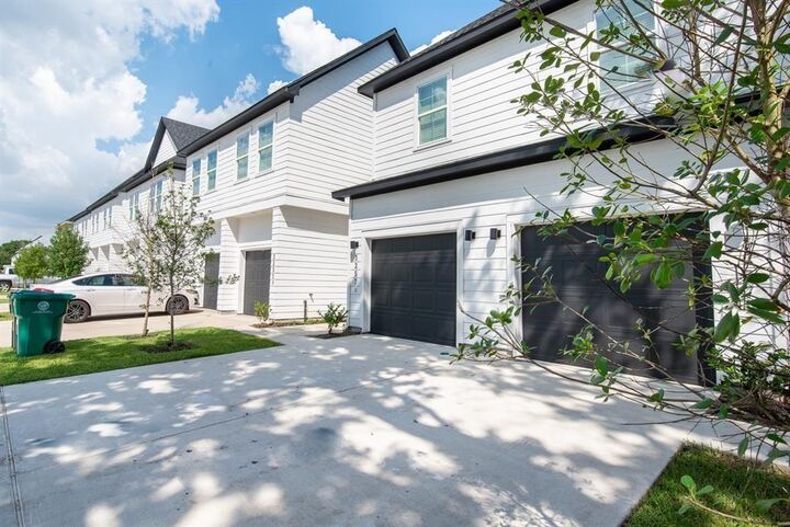 Property Photo: 5115 Briscoe Street A/B TX 77033