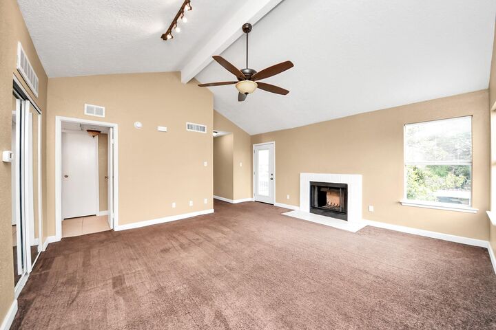 Property Photo:  2011 Spenwick Drive 220  TX 77055 