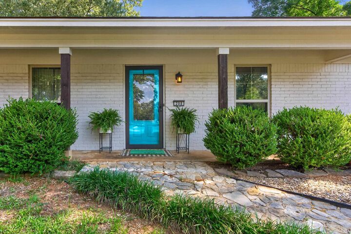 Property Photo: 208 Fairview Dr TX 75604
