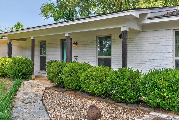 Property Photo:  208 Fairview Dr  TX 75604 